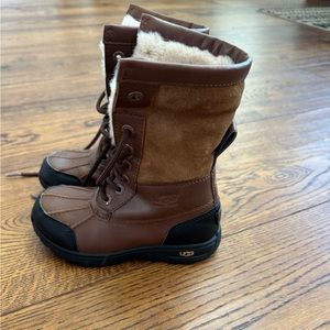 Waterproof Uggs / snow boots size 12